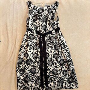 Jessica Howard Woman 20 Black & White Floral Satin Fit & Flare Dress